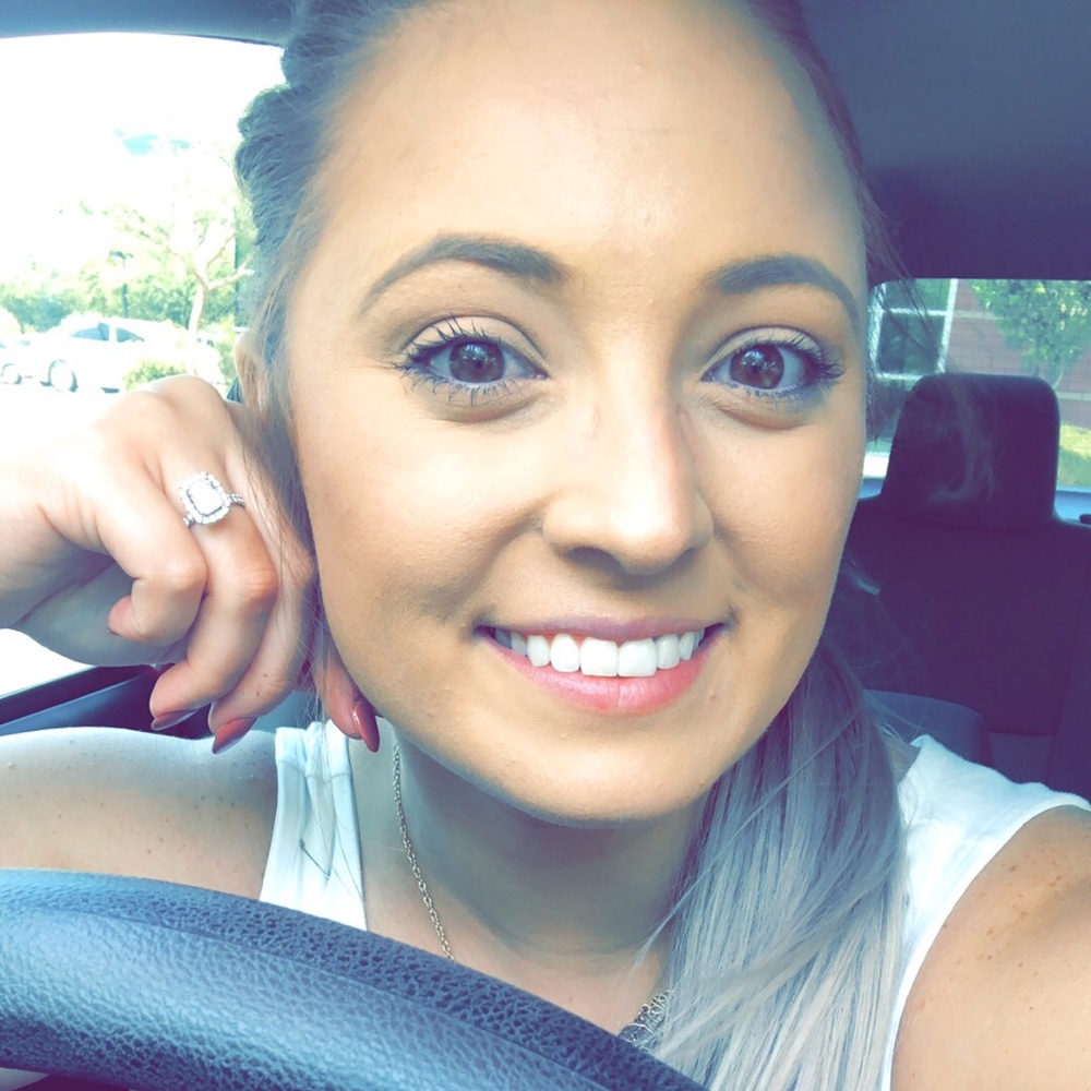Meet your Posher, Nicole